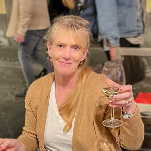 Meet your Posher, Stacy - Picture 1 of 1